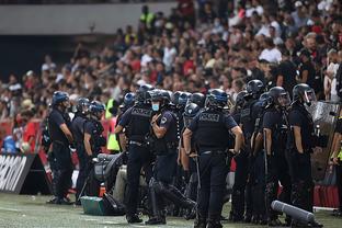英冠前瞻：主场连胜斯旺西借势抢分，雷克瑟姆盼终结客场不胜（英冠前瞻：斯旺西主场乘势冲击连胜抢分，雷克瑟姆力争终结客场不胜）