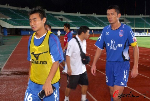 广东险完成大逆转！徐杰轰25+11，奎因27+8，杜锋昏头操作葬送好局