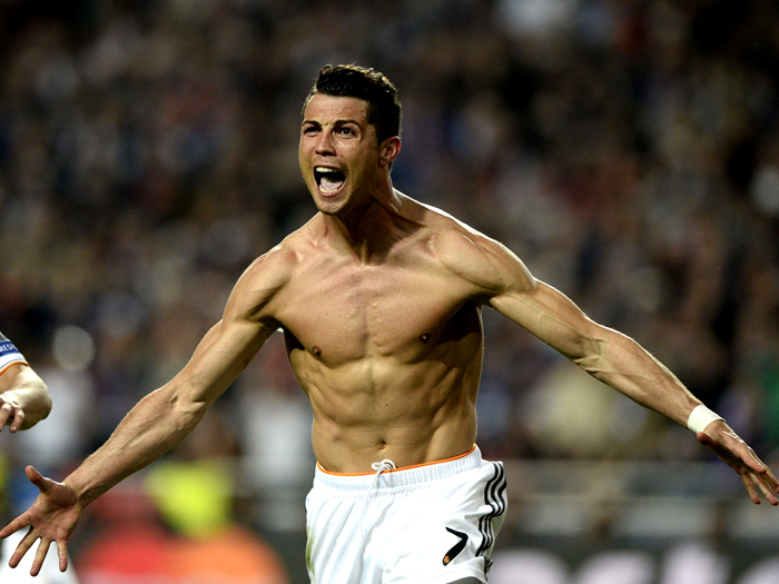 图片报：阿德耶米妻子希望他能选择一个欧洲大城市作为下一站（图片报：阿德耶米妻子盼他将下一站选在欧洲大都市）