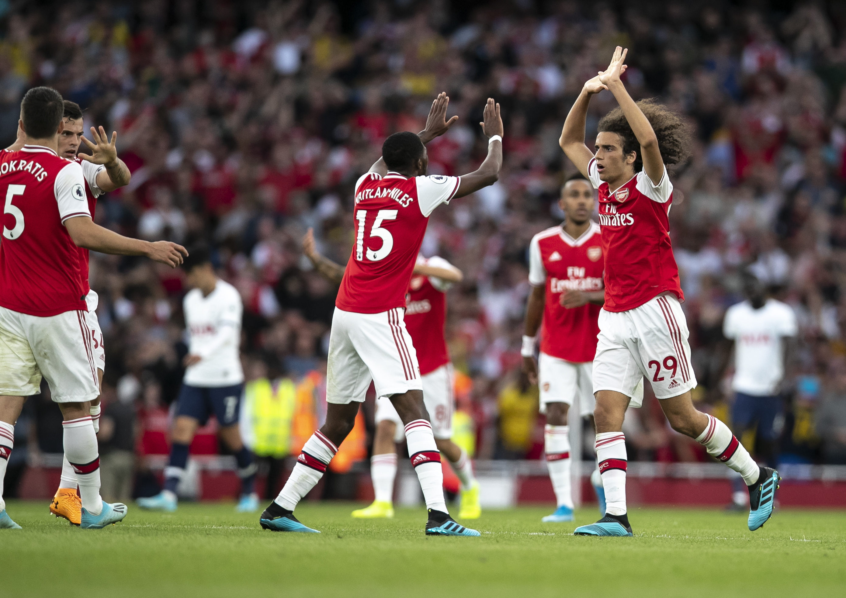 泰晤士报：曼城与利物浦抢人，明夏后防引援瞄准格伊（泰晤士报：曼城、利物浦明夏补防，目标锁定格伊）