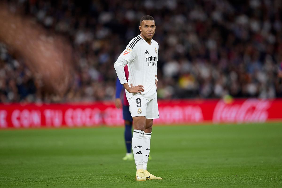 谁是被哈维·阿隆索召唤参加对阵塞尔塔比赛的胡安·马丁内斯？