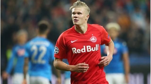 凯恩闪电帽子戏法，拜仁5-0横扫斯图加特，重回巅峰！