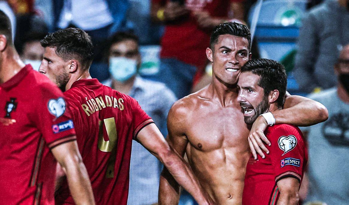 足球中超发布赛程海报，视觉效果炸裂