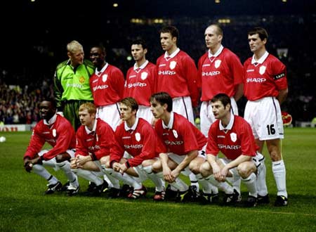 26分高调逆袭！桑德兰复古流球风爆火，熬过非洲杯就冲欧战？（26分强势回升！桑德兰复古风爆红，挺过非洲杯就剑指欧战？）