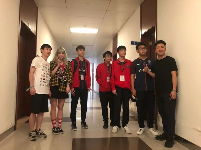 【前瞻】2025LPL春季赛 FPX vs WE，WE后劲不足FPX能否抓住机会