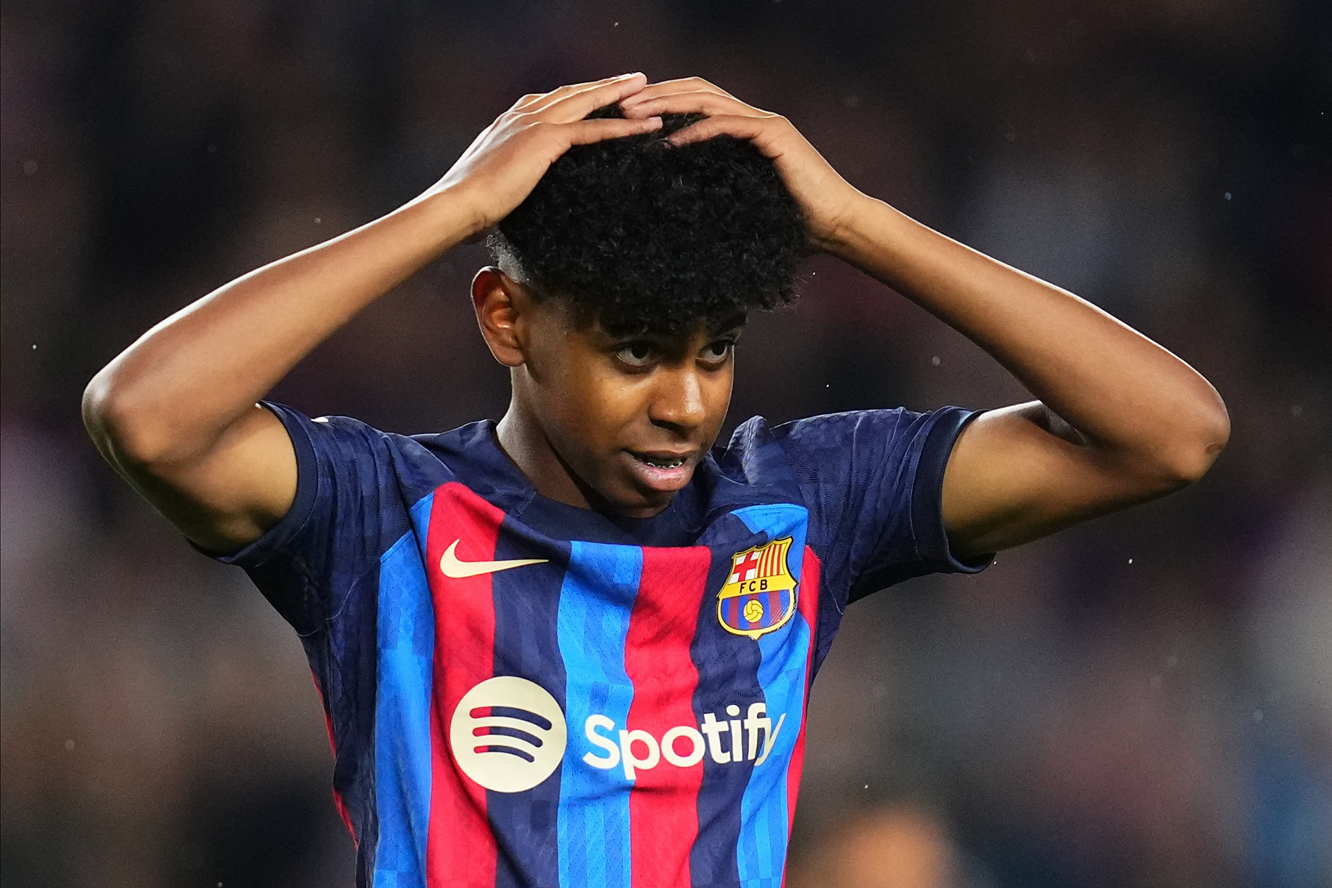 意甲战报：霍伊伦双响，伊尔迪兹破门，那不勒斯2-1尤文（意甲快讯：霍伊伦梅开二度，伊尔迪兹建功，那不勒斯2比1力克尤文）