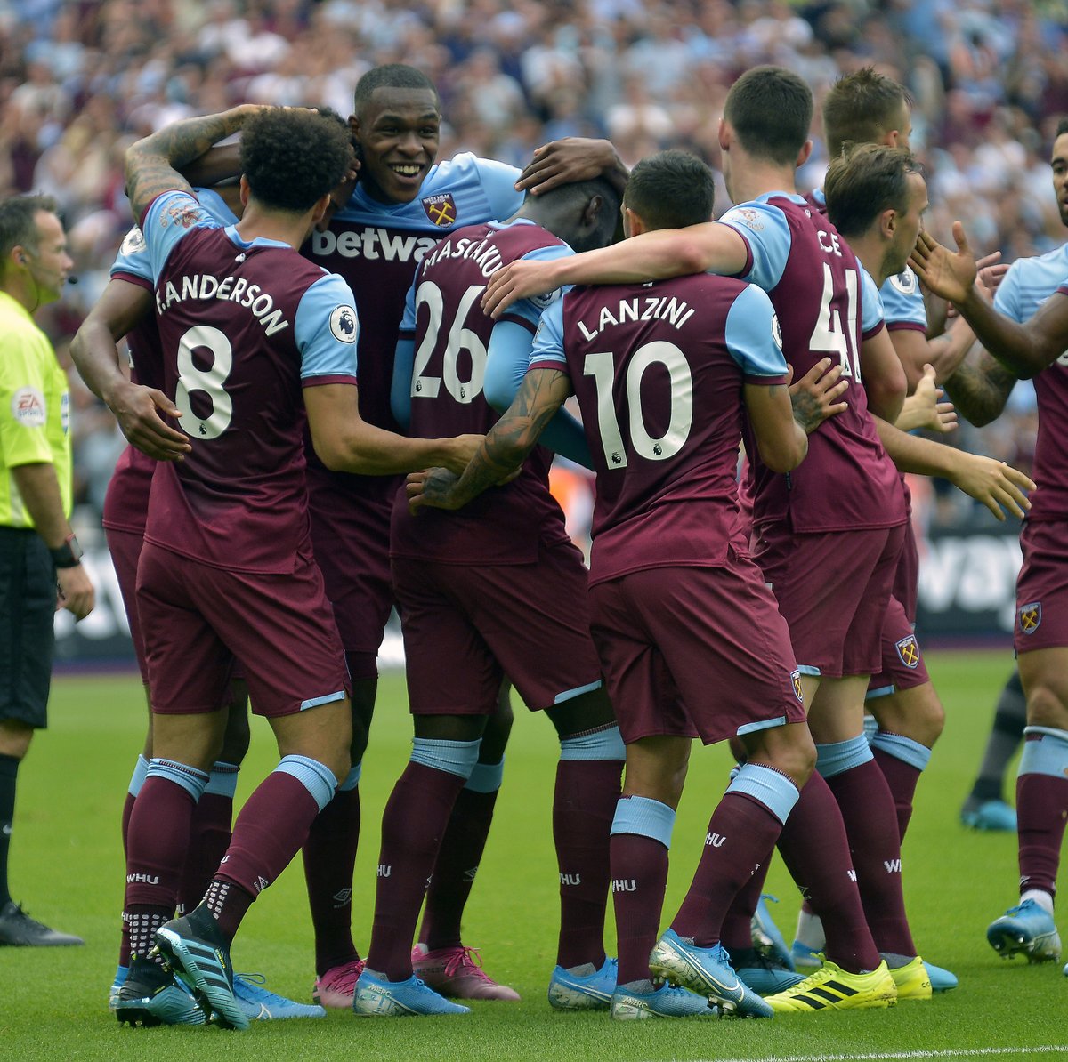 体图：多特只打算与布兰特续约1年，若球员降薪将提供2年合同